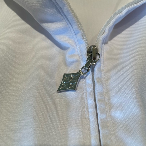 #016, 4 All, pullover athletic top, size M - Picture 4 of 4